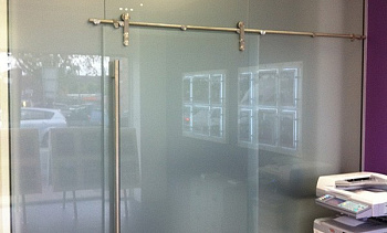 Перегородки из стекла непрозрачные, для офиса в Воронеже. Готовые проекты ПерилаГлавСнаб