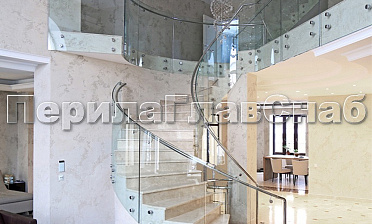 Стеклянные ограждения винтовой лестницы и баллюстрады купить в Воронеже