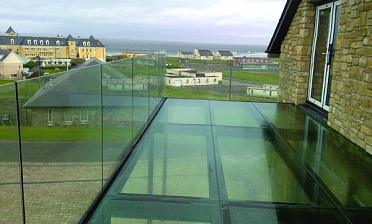 Стеклянные полы на балконе купить в Воронеже