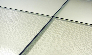 Стеклянный пол в квартиру с декоративным стеклом купить в Воронеже