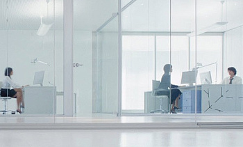 Стеклянные прозрачные перегородки в офис премиум в Воронеже. Готовые проекты ПерилаГлавСнаб