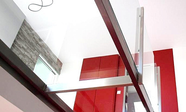 Стеклянные полы из закаленного стекла купить в Воронеже