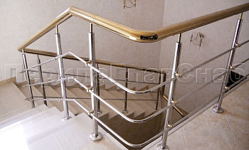 Лестничное ограждение с тремя ригелями и поручнем из латуни в Воронеже. Готовые проекты ПерилаГлавСнаб Лестничное ограждение с тремя ригелями и поручнем из латуни в Воронеже. Готовые проекты ПерилаГлавСнаб