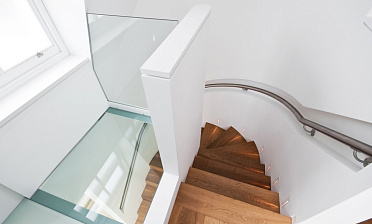 Стеклянный потолок в двухъярусной квартире купить в Воронеже