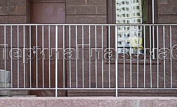 Перила на балкон с вертикальным заполнением в Воронеже. Готовые проекты ПерилаГлавСнаб