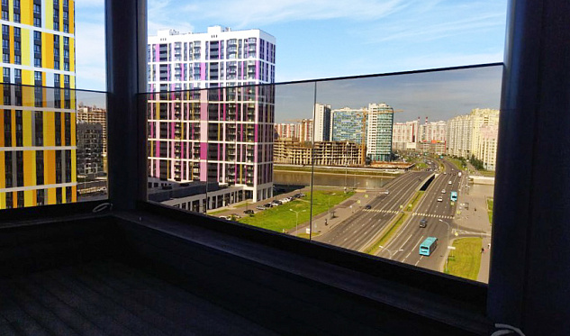  Бронзовое стекло на профиле на террасе в Воронеже. Готовые проекты ПерилаГлавСнаб