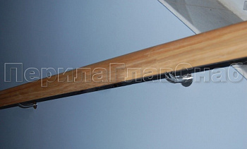 Пристенный деревянный квадратный поручень в Воронеже. Готовые проекты ПерилаГлавСнаб Пристенный деревянный квадратный поручень в Воронеже. Готовые проекты ПерилаГлавСнаб