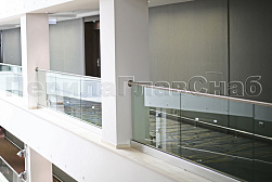 Стеклянные ограждения для торговых  и бизнес центров в Воронеже. Готовые проекты ПерилаГлавСнаб - фото 18