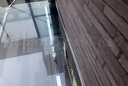 Стеклянные козырьки на спайдерах в Воронеже. Готовые проекты ПерилаГлавСнаб - фото 6