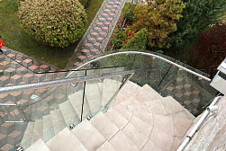 Стеклянные ограждения для улицы в Воронеже. Готовые проекты ПерилаГлавСнаб - фото 1