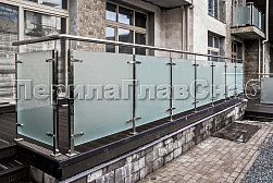 Стеклянные перила для балконов в Воронеже. Готовые проекты ПерилаГлавСнаб - фото 36 Стеклянные перила для балконов в Воронеже. Готовые проекты ПерилаГлавСнаб - фото 36