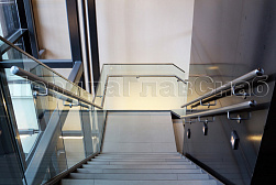 Стеклянные ограждения для торговых  и бизнес центров в Воронеже. Готовые проекты ПерилаГлавСнаб - фото 19